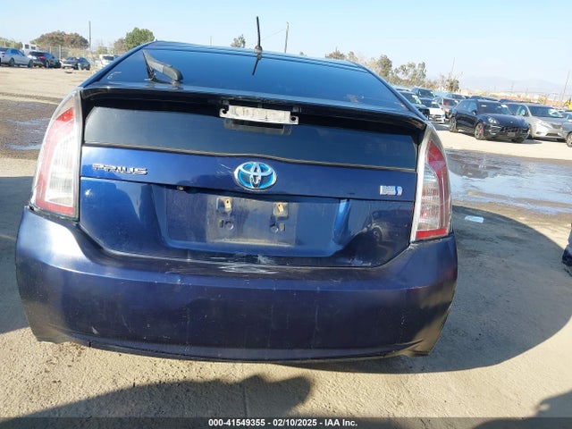 Auction sale of the 2015 Toyota Prius Two, vin: JTDKN3DU4F0414707, lot number: 41549355
