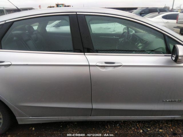 3FA6P0RUXJR207174 Ford Fusion Hybrid Titanium