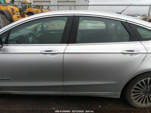 3FA6P0RUXJR207174 Ford Fusion Hybrid Titanium