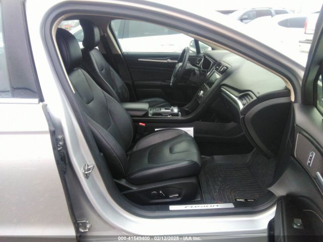 3FA6P0RUXJR207174 Ford Fusion Hybrid Titanium