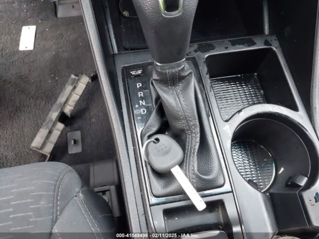 KM8J23A42KU945234 Hyundai TUCSON SE