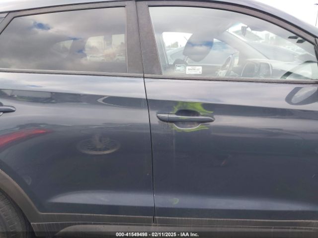 KM8J23A42KU945234 Hyundai TUCSON SE