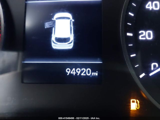KM8J23A42KU945234 Hyundai TUCSON SE