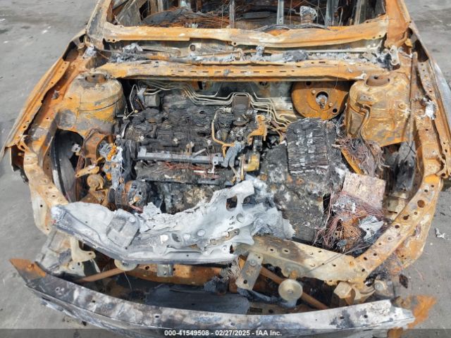 4T1B61HK2KU268851 Toyota CAMRY XSE