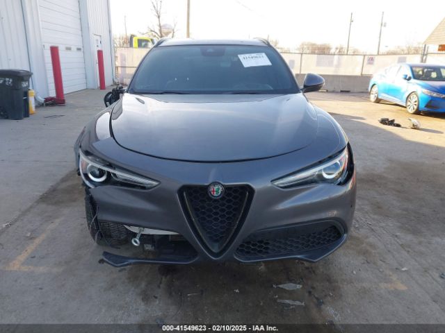 ZASFAKNN5J7B93821 Alfa Romeo Stelvio Ti Sport Awd