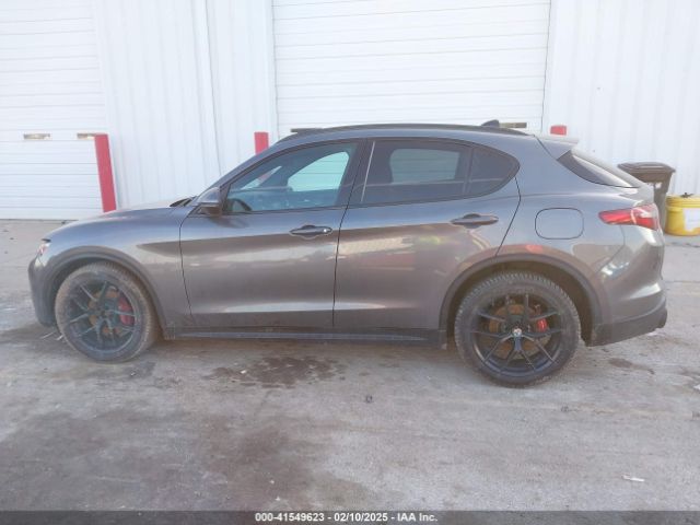 ZASFAKNN5J7B93821 Alfa Romeo Stelvio Ti Sport Awd