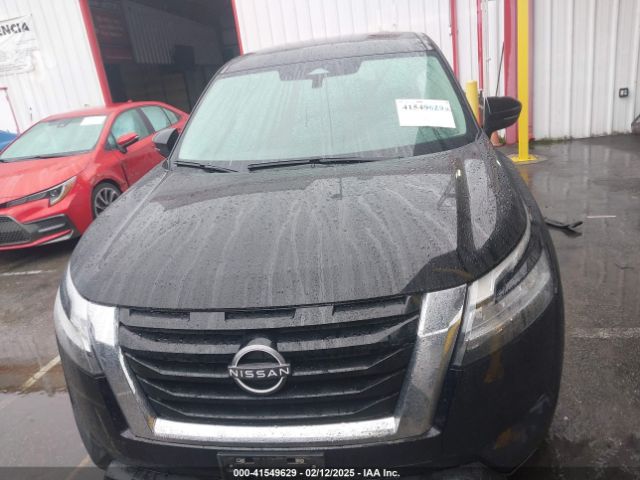 5N1DR3AA4NC211106 Nissan Pathfinder S 2wd