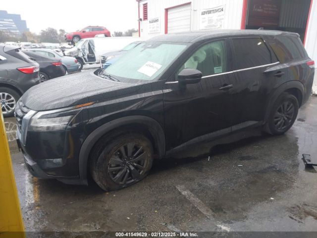 5N1DR3AA4NC211106 Nissan Pathfinder S 2wd