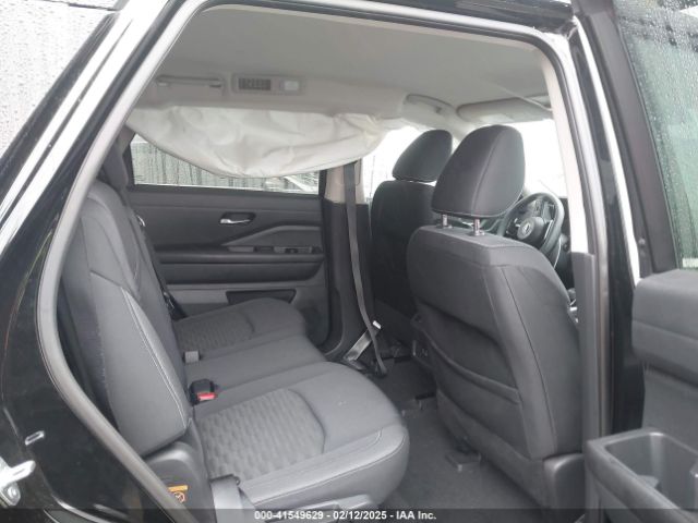 5N1DR3AA4NC211106 Nissan Pathfinder S 2wd