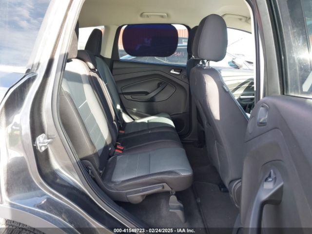 1FMCU9GX5FUB19071 Ford ESCAPE SE