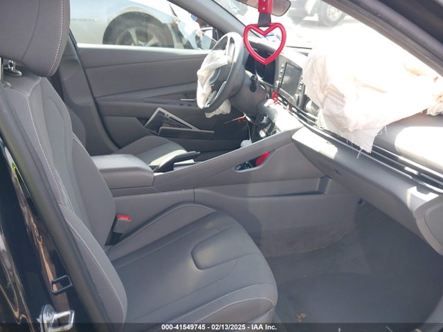KMHLM4AG2MU147127 Hyundai ELANTRA SEL