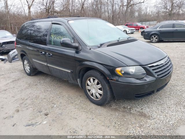 2005 CHRYSLER TOWN & COUNTRY 2C4GP54L05R429793 Photo 0