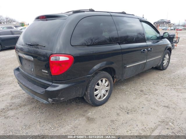 2005 CHRYSLER TOWN & COUNTRY 2C4GP54L05R429793 Photo 3