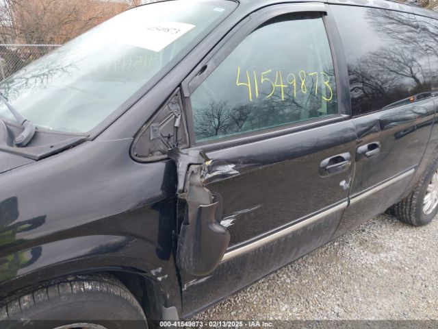 2005 CHRYSLER TOWN & COUNTRY 2C4GP54L05R429793 Photo 5