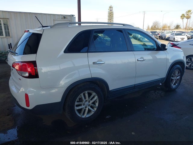 KIA SORENTO LX 2015 5XYKT4A68FG597492 Image 14