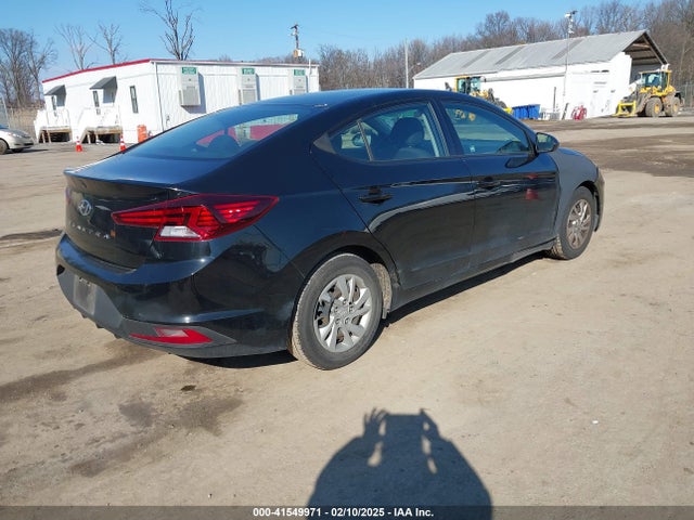 Hyundai ELANTRA SE 2019 5NPD74LF4KH412450 Image 4