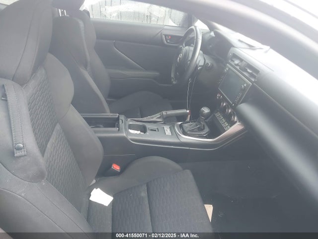 Toyota GR86 2022 JF1ZNBC19N8756689 Image 5