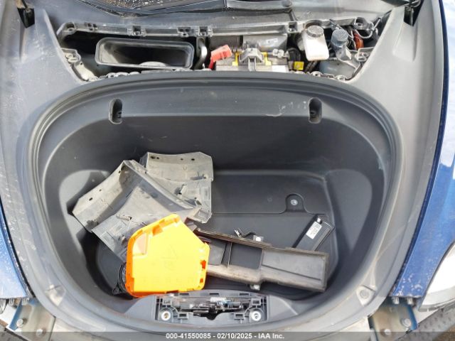 5YJ3E1EA8LF737989 Tesla 2020