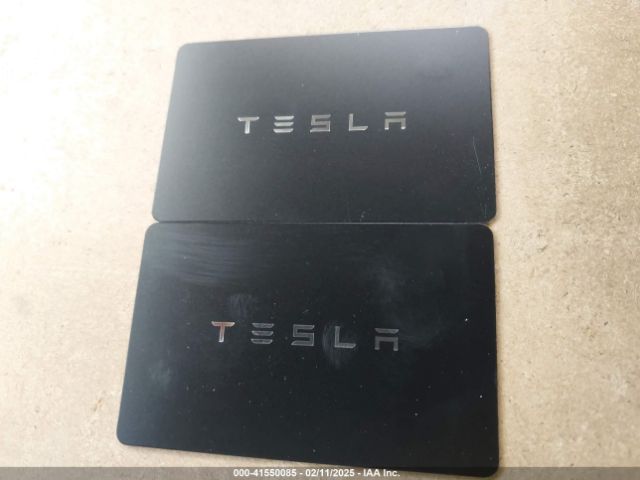 5YJ3E1EA8LF737989 Tesla 2020