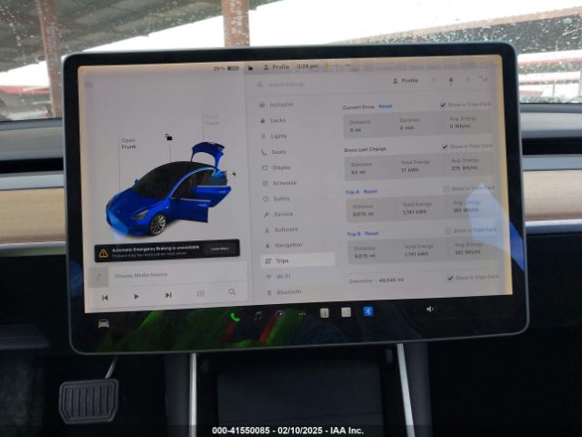 5YJ3E1EA8LF737989 Tesla 2020