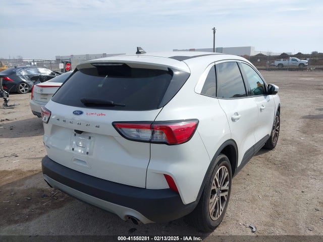 1FMCU0H6XNUA06474 Ford ESCAPE SEL
