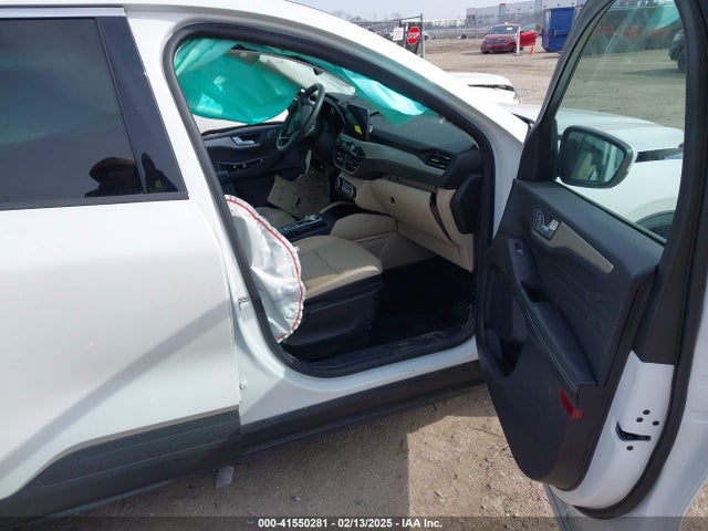1FMCU0H6XNUA06474 Ford ESCAPE SEL