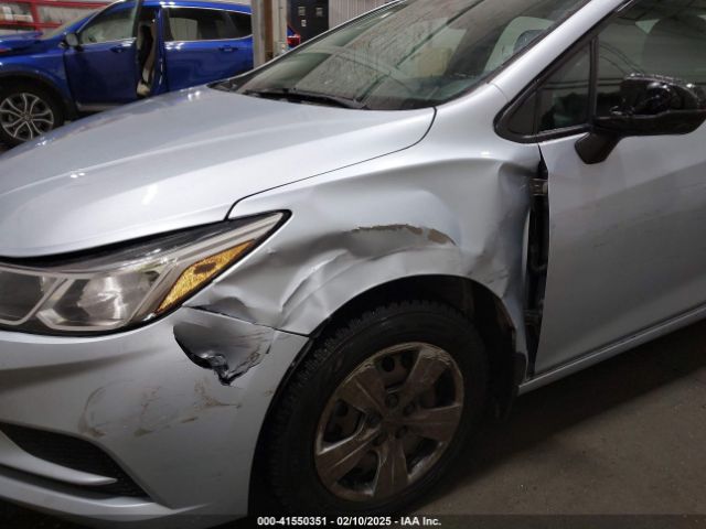 1G1BC5SM3J7184008 Chevrolet Cruze Ls Auto