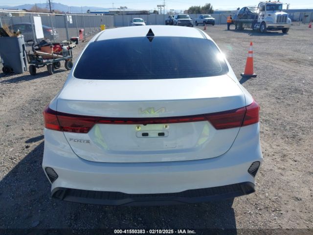 3KPF24AD7NE476371 KIA Forte Lxs