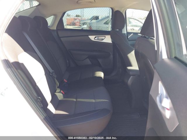 3KPF24AD7NE476371 KIA Forte Lxs