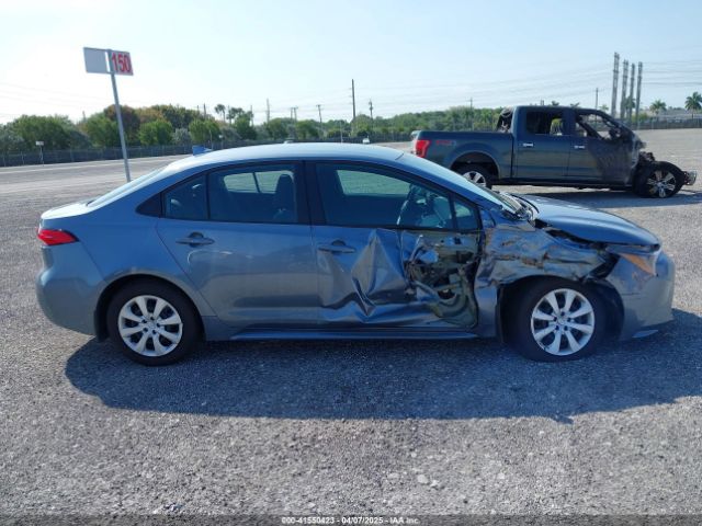 5YFB4MDE8SP237225 Toyota COROLLA LE