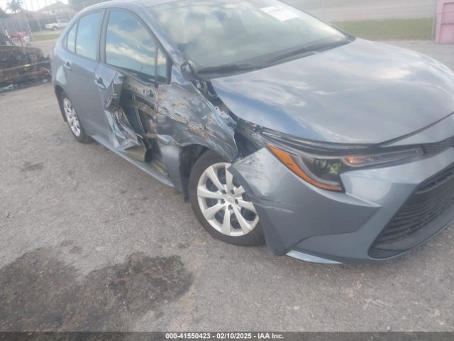 5YFB4MDE8SP237225 Toyota COROLLA LE