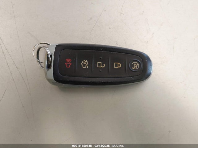 1FMCU0J9XFUA42591 Ford Escape Titanium