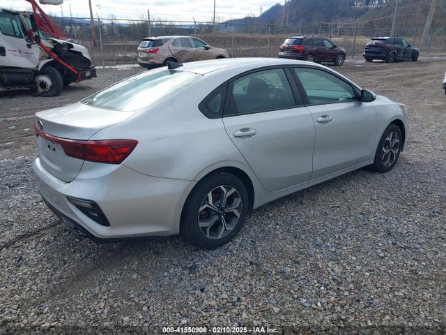 KIA Forte Lxs 2019 3KPF24AD4KE098957 Image 4