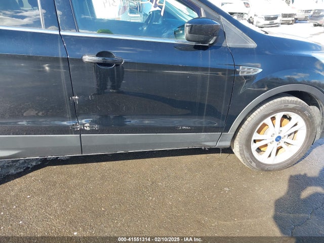 Ford ESCAPE SE 2018 1FMCU9GDXJUB92211 Image 6