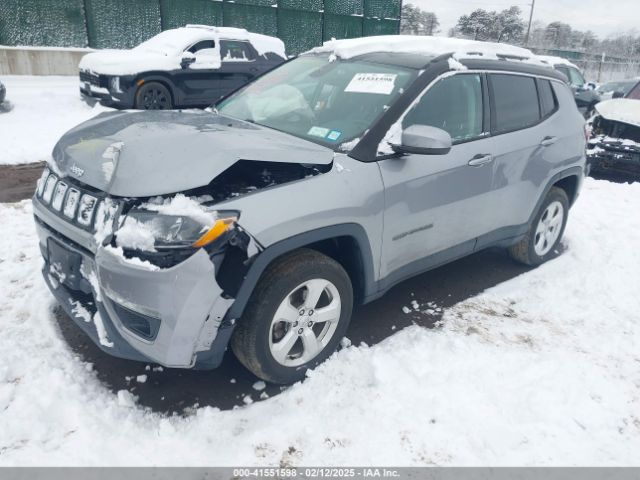 3C4NJDBB7JT256164 Jeep Compass Latitude 4x4