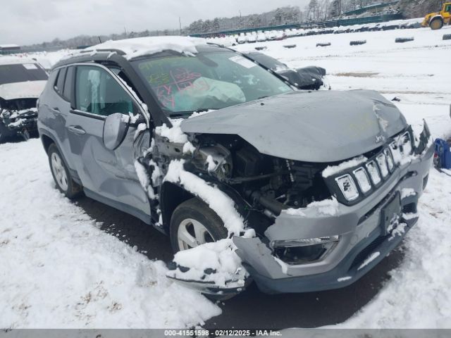 3C4NJDBB7JT256164 Jeep Compass Latitude 4x4