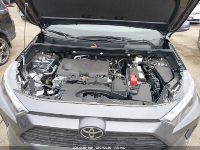 2T3K1RFV9RC294117 Toyota RAV4 LE