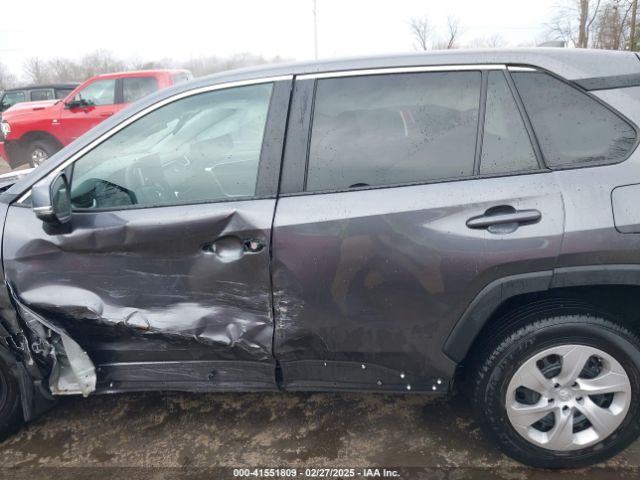 2T3K1RFV9RC294117 Toyota RAV4 LE