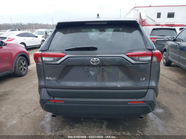 2T3K1RFV9RC294117 Toyota RAV4 LE