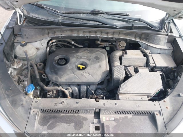KM8J33A46GU075976 Hyundai TUCSON SE