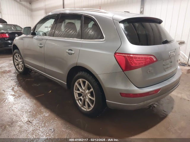 2011 AUDI Q5 WA1LFAFP1BA012056 Photo 2