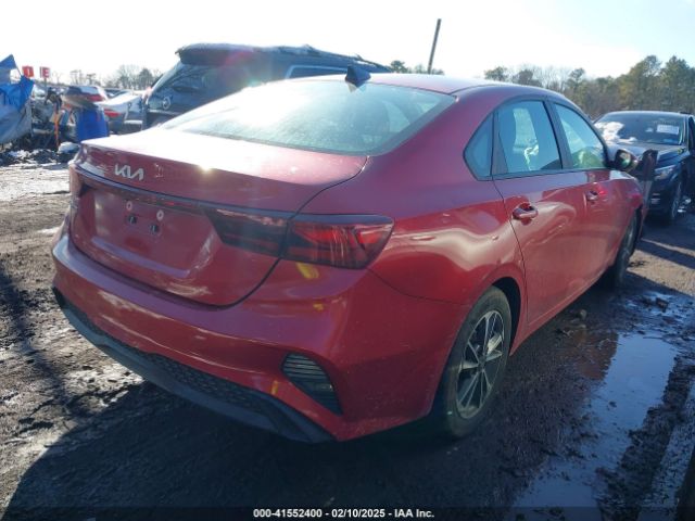 3KPF24AD1NE471330 KIA Forte Lxs