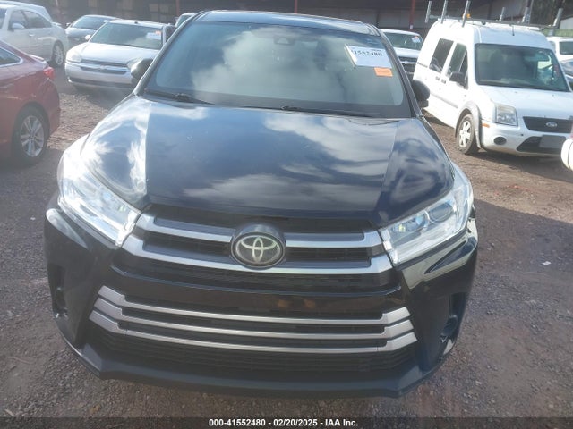 5TDZARFH2HS024055 Toyota Highlander Le