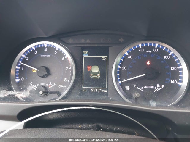 5TDZARFH2HS024055 Toyota Highlander Le