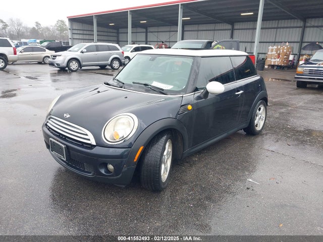 2007 MINI COOPER WMWMF33557TT55289 Photo 1