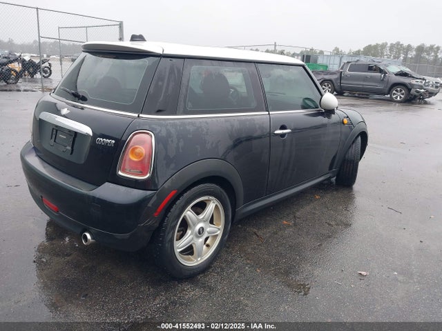 2007 MINI COOPER WMWMF33557TT55289 Photo 3