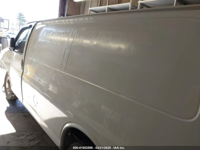 1GCWGAFP6J1315090 Chevrolet Express 2500 Work Van