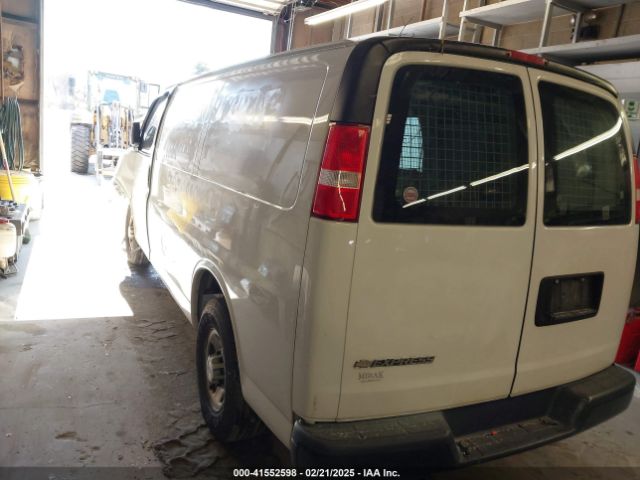 1GCWGAFP6J1315090 Chevrolet Express 2500 Work Van