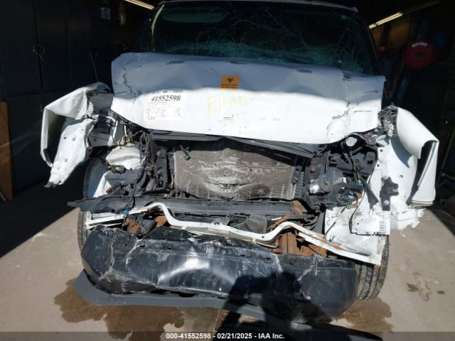 1GCWGAFP6J1315090 Chevrolet Express 2500 Work Van