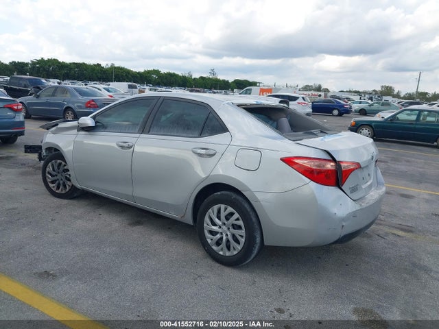 Toyota COROLLA LE 2017 5YFBURHE0HP669162 Image 3